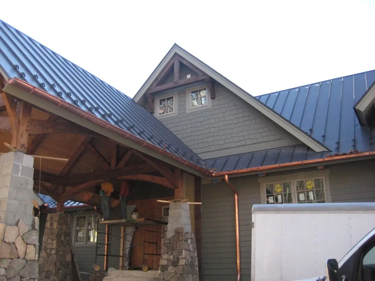 Craftsman Roofing team delivering quality roofing work in Vancouver Heights
